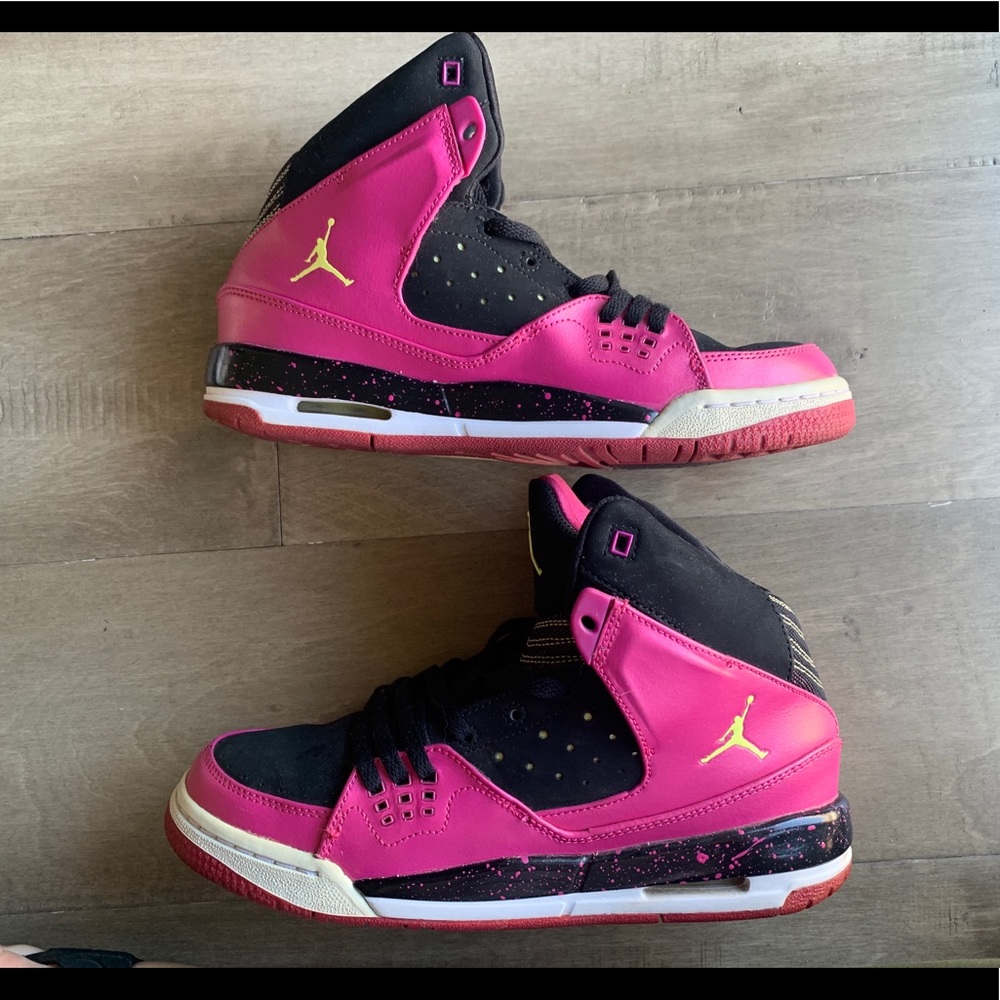 Nike jordan women’s SG-1 in flash pink